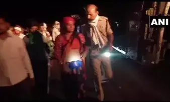 झांसी- मिर्जापुर राजमार्ग पर भीषण सड़क हादसा, 3 मजदूरों की मौत झांसी- मिर्जापुर राजमार्ग पर भीषण सड़क हादसा, 3 मजदूरों की मौत