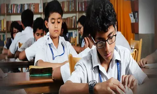 यूपी की बड़ी खबर: लॉकडाउन में घरों में बैठाकर कराया जा रहा था एग्जाम, तभी पहुंच गई पुलिस और फिर... यूपी की बड़ी खबर: लॉकडाउन में घरों में बैठाकर कराया जा रहा था एग्जाम, तभी पहुंच गई पुलिस और फिर...
