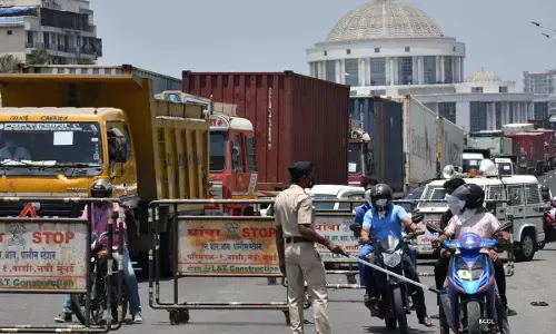 महाराष्ट्र सरकार ने 31 अगस्त तक बढ़ाया लॉकडाउन महाराष्ट्र सरकार ने 31 अगस्त तक बढ़ाया लॉकडाउन
