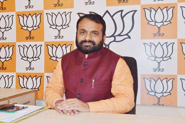 सड़कों पर दौड़ती मौत देने की फिराक में थी कांग्रेस, मजदूरों की जान से खेल रही कांग्रेस सड़कों पर दौड़ती मौत देने की फिराक में थी कांग्रेस, मजदूरों की जान से खेल रही कांग्रेस