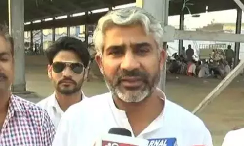 कांग्रेस नेता पंकज पूनिया के विवादित ट्वीट पर सोशल मीडिया पर बवाल, गिरफ्तार करने की मांग कांग्रेस नेता पंकज पूनिया के विवादित ट्वीट पर सोशल मीडिया पर बवाल, गिरफ्तार करने की मांग