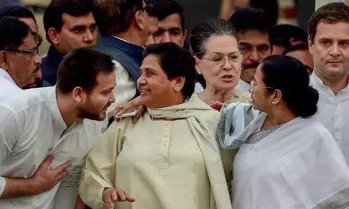 सोनिया गांधी आज करेंगी विपक्षी दलों के साथ चर्चा, सपा-बसपा-AAP ने बनाई दूरी? सोनिया गांधी आज करेंगी विपक्षी दलों के साथ चर्चा, सपा-बसपा-AAP ने बनाई दूरी?