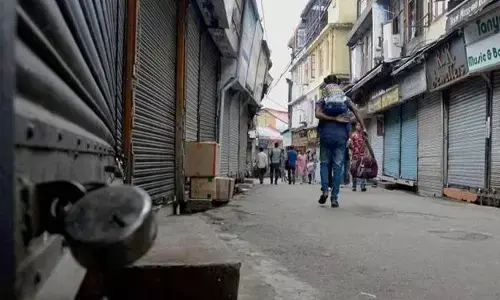 कुछ के लिए कोरोना है ग्रहण, तो कुछ के लिए अवसर, बाजार और कारोबार में उलट पुलट हुए सारे समीकरण कुछ के लिए कोरोना है ग्रहण, तो कुछ के लिए अवसर, बाजार और कारोबार में उलट पुलट हुए सारे समीकरण