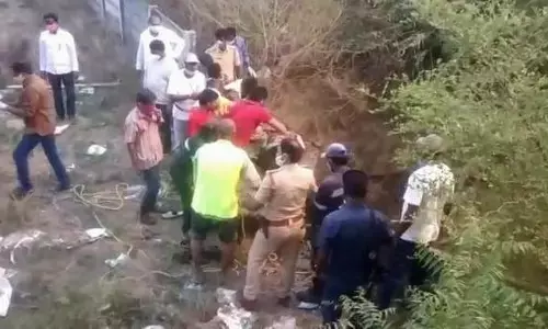 सुसाइड या मर्डर?: तेलंंगाना में कुएं से मिले 9 शव, पड़ोस के दो फरार प्रवासी भी जांच के घेरे में