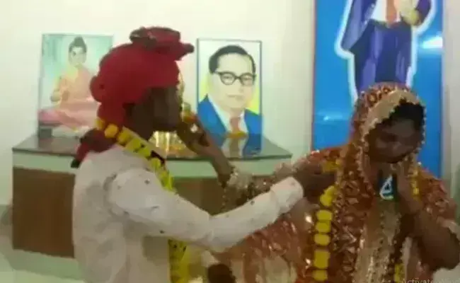 Coronavirus के बीच एक विवाह ऐसा भी : खाना बांट रहे युवक को भीख मांग रही लड़की से हुआ प्यार