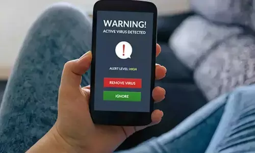 गूगल प्ले स्टोर पर मिला खतरनाक ऐप, लूट रहा यूजर्स का पैसा