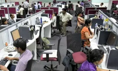 यूपी में सभी सरकारी दफ्तर 26 मई से खोले जाएंगे, इन नियमों के साथ 3 शिफ्ट में लगेगी ड्यूटी