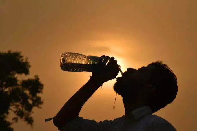 UP Weather Alert: रविवार रहा मई का सबसे गर्म दिन, पूर्वी यूपी में ऑरेंज अलर्ट जारी