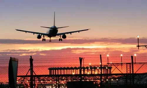 Lockdown 4.0: घरेलू उड़ानें शुरू, UP सरकार ने यात्रियों के लिए जारी की गाइडलाइंस