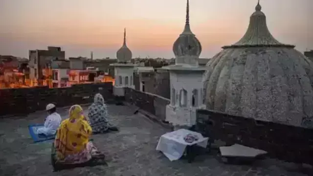 लॉकडाउन के बीच देश में आज मनाई जा रही ईद, पीएम मोदी ने दी मुबारकबाद