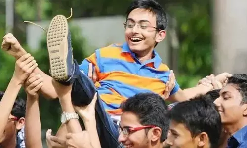 Bihar Board Result: बिहार बोर्ड 10वीं के टॉपर बने हिमांशु राज, हासिल किए 96.20% मार्क्स Bihar Board Result: बिहार बोर्ड 10वीं के टॉपर बने हिमांशु राज, हासिल किए 96.20% मार्क्स