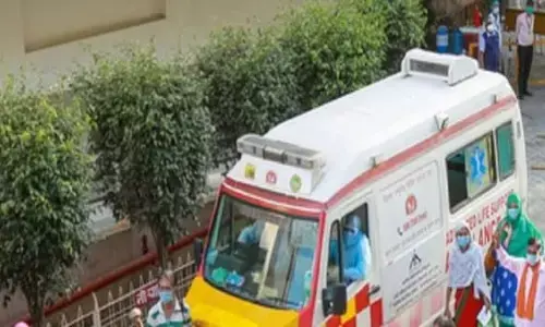 राजस्थान के मुख्यमंत्री के आवास के बाहर पीड़ित ने की खुदकुशी की कोशिश, बजरी माफिया से था परेशान राजस्थान के मुख्यमंत्री के आवास के बाहर पीड़ित ने की खुदकुशी की कोशिश, बजरी माफिया से था परेशान