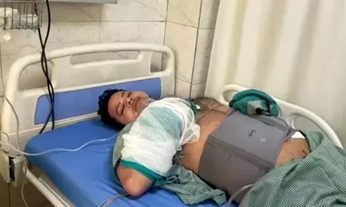 हापुड़ में बीजेपी पार्षद को मारी गोली, गंभीर हालत में अस्पताल में भर्ती हापुड़ में बीजेपी पार्षद को मारी गोली, गंभीर हालत में अस्पताल में भर्ती