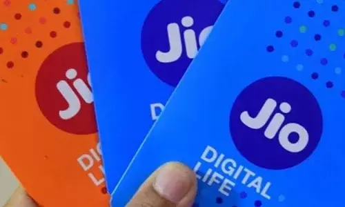 जियो का धमाकेदार ऑफर, रोजाना फ्री मिल रहा 2GB डेटा जियो का धमाकेदार ऑफर, रोजाना फ्री मिल रहा 2GB डेटा