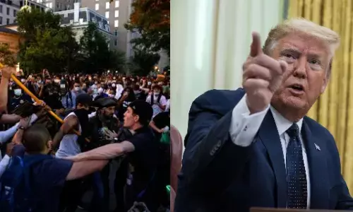 अमेरिका में हिंसा बेकाबू, 40 शहरों में कर्फ्यू-दुकानों में जमकर लूट, ट्रंप ने दी सेना उतारने की चेतावनी अमेरिका में हिंसा बेकाबू, 40 शहरों में कर्फ्यू-दुकानों में जमकर लूट, ट्रंप ने दी सेना उतारने की चेतावनी