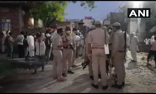 उत्तर प्रदेश के बागपत जिले में सरेआम ट्रिपल मर्डर, बदमाशों ने बीजेपी नेता के बेटे समेत तीन को गोलियों किया छलनी उत्तर प्रदेश के बागपत जिले में सरेआम ट्रिपल मर्डर, बदमाशों ने बीजेपी नेता के बेटे समेत तीन को गोलियों किया छलनी