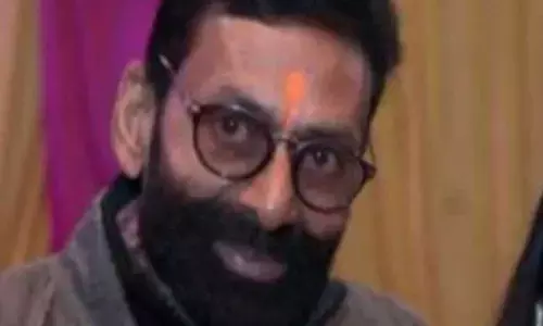 यूपी में डॉक्टर के बड़े भाई की बेरहमी से हत्या कर शव को कूड़े के ढेर में जलाया यूपी में डॉक्टर के बड़े भाई की बेरहमी से हत्या कर शव को कूड़े के ढेर में जलाया