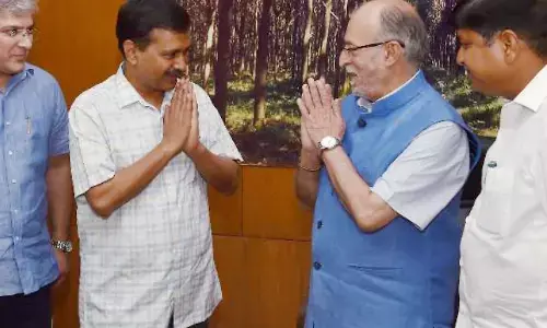 दिल्ली के उपराज्यपाल अनिल बैजल के दफ्तर में फटा कोरोना बम, 13 कर्मचारी पॉजिटिव दिल्ली के उपराज्यपाल अनिल बैजल के दफ्तर में फटा कोरोना बम, 13 कर्मचारी पॉजिटिव