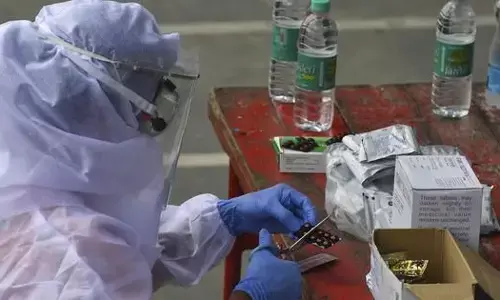 Covid-19 India Updates: भारत में कोरोना संक्रमितों का आंकड़ा 2 लाख के पार , 5500 से ज्यादा लोगों की हुई अब तक मौत Covid-19 India Updates: भारत में कोरोना संक्रमितों का आंकड़ा 2 लाख के पार , 5500 से ज्यादा लोगों की हुई अब तक मौत