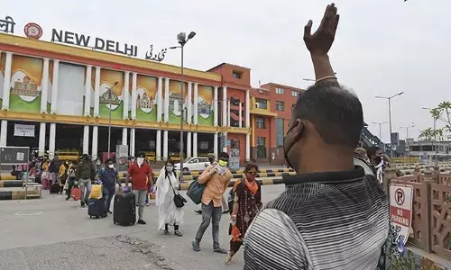 राजधानी में बढ़ते मामलों के बीच दिल्ली सरकार ने किया नया आदेश जारी! राजधानी में बढ़ते मामलों के बीच दिल्ली सरकार ने किया नया आदेश जारी!