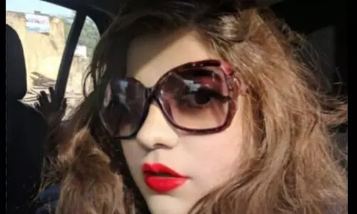 सपा नेत्री रोली तिवारी को इस सपा नेता ने दी अश्लील गालियाँ, रोली ने फेसबुक पर दिया ये जबाब