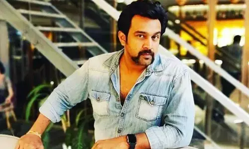 कन्नड़ एक्टर चिरंजीवी सर्जा का 39 साल की उम्र में हुआ निधन, इंडस्ट्री में शोक की लहार! कन्नड़ एक्टर चिरंजीवी सर्जा का 39 साल की उम्र में हुआ निधन, इंडस्ट्री में शोक की लहार!