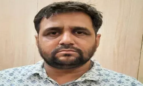 खालिस्तानी आतंकवादियों को हथियारों की सप्लाई करने वाला व्यक्ति यूपी ATS ने किया गिरफ्तार खालिस्तानी आतंकवादियों को हथियारों की सप्लाई करने वाला व्यक्ति यूपी ATS ने किया गिरफ्तार