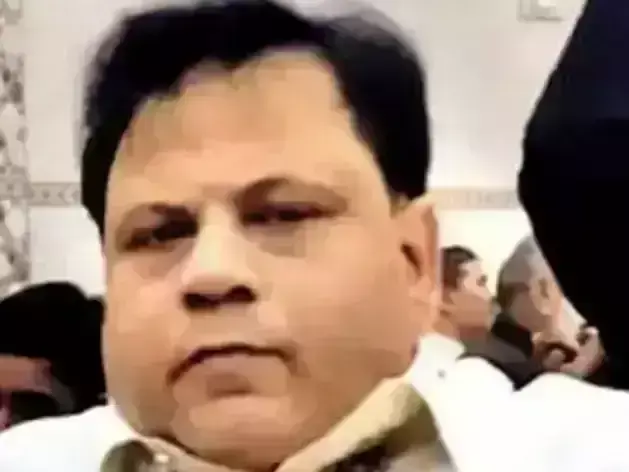 दिल्ली में हॉस्पिटल की लापरवाही, शव की हो गई अदला-बदली, पति की मौत की ख़बर सुन पत्नी की भी मौत, मृतक का चेहरा भी नहीं देख पाया परिवार दिल्ली में हॉस्पिटल की लापरवाही, शव की हो गई अदला-बदली, पति की मौत की ख़बर सुन पत्नी की भी मौत, मृतक का चेहरा भी नहीं देख पाया परिवार