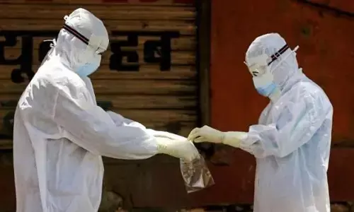 जयपुर के रामगंज में एक ही परिवार के 26 लोग कोरोना संक्रमित, मचा इलाके में हडकम्प जयपुर के रामगंज में एक ही परिवार के 26 लोग कोरोना संक्रमित, मचा इलाके में हडकम्प