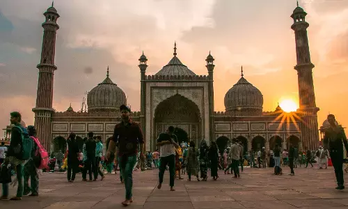 दिल्लीः जामा मस्जिद के शाही इमाम के सचिव की कोरोना से हुई मौत, मस्जिद हो सकती है बंद दिल्लीः जामा मस्जिद के शाही इमाम के सचिव की कोरोना से हुई मौत, मस्जिद हो सकती है बंद