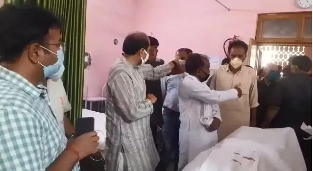 शामली में युवक हत्या से सनसनी, मंत्री सुरेश राणा मौके पर पहुंचे