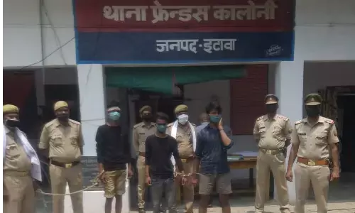 इटावा पुलिस ने लूट के गिरोह के 3 सदस्य लूटे हुए माल सहित किये गिरफ्तार