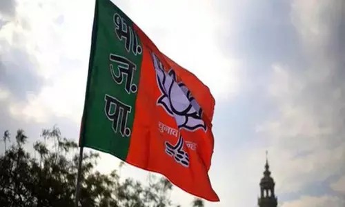 बलिया में बीजेपी सांसद और बीजेपी विधायक आमने सामने, जानिए क्यों?