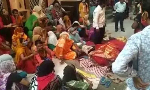 नोएडा में गर्भवती महिला की मौत पर बड़ी कार्रवाई, ESI अस्पताल के डायरेक्टर पर गिरी गाज