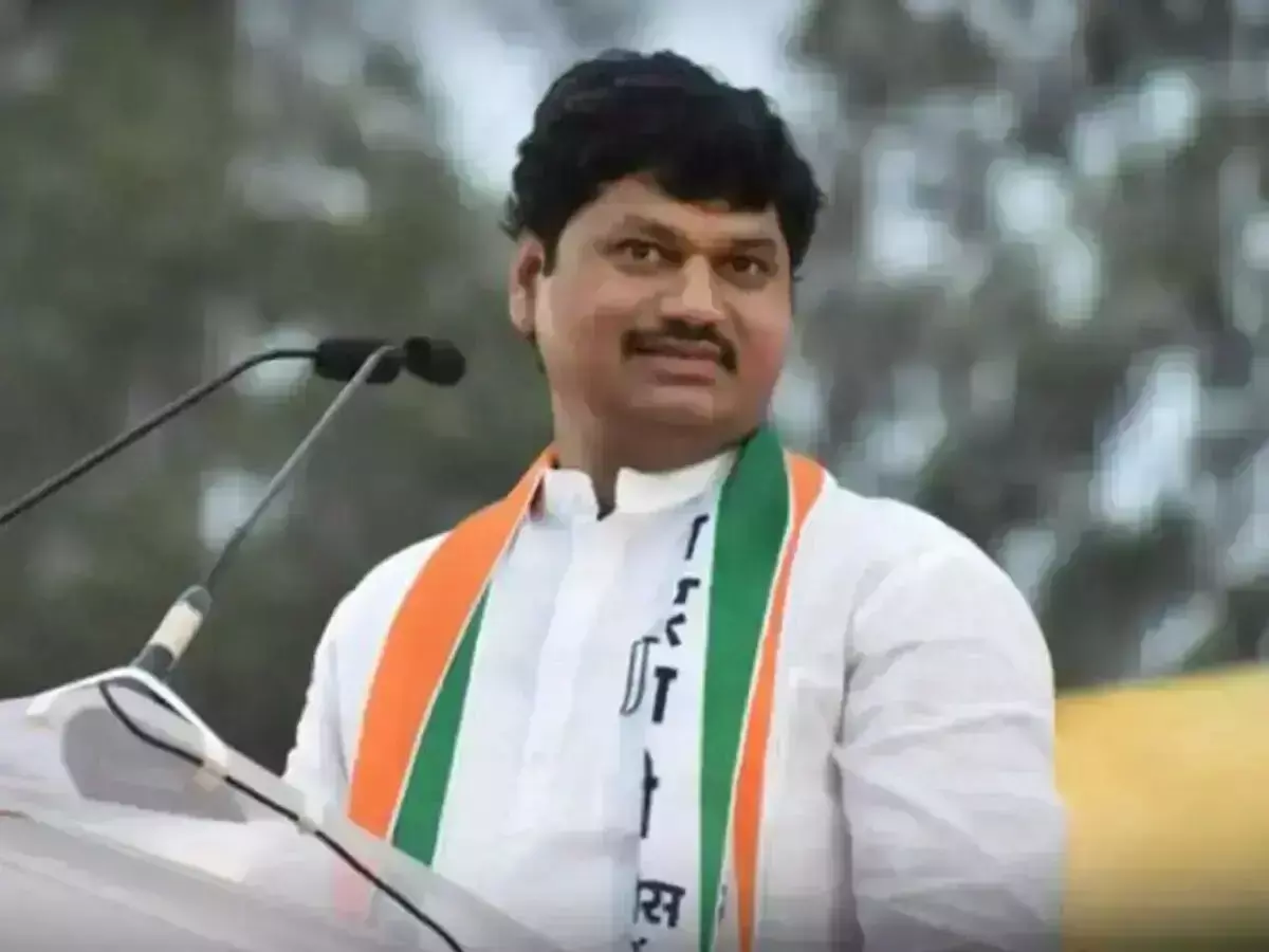उद्धव सरकार के कैबिनेट मंत्री धनंजय मुंडे को हुआ कोरोना, पांच कर्मचारी भी पॉजिटिव उद्धव सरकार के कैबिनेट मंत्री धनंजय मुंडे को हुआ कोरोना, पांच कर्मचारी भी पॉजिटिव