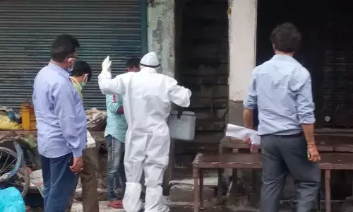 Noida Corona Live Update: 70 नए मरीजों से फूटा नोएडा में कोरोना बम, संख्या हुयी 935 Noida Corona Live Update: 70 नए मरीजों से फूटा नोएडा में कोरोना बम, संख्या हुयी 935