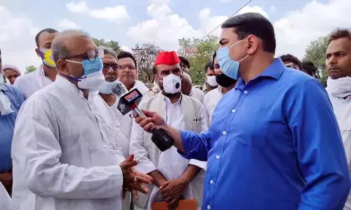 भदेठी गांव पहुंचे ललई यादव कहा दोषी को ही सजा मिले,  निर्दोषों को रिहा करें सरकार भदेठी गांव पहुंचे ललई यादव कहा दोषी को ही सजा मिले,  निर्दोषों को रिहा करें सरकार