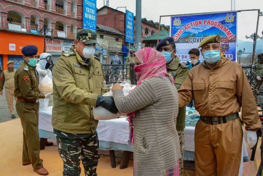 जम्मू-कश्मीर में CRPF के दस जवान, पांच पुलिसकर्मी Coronavirus से संक्रमित पाए गए