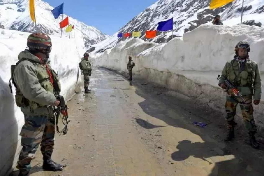 एलएसी पर भारत-चीन सीमा पर फिर झड़प, एक भारतीय अधिकारी और दो जवान शहीद