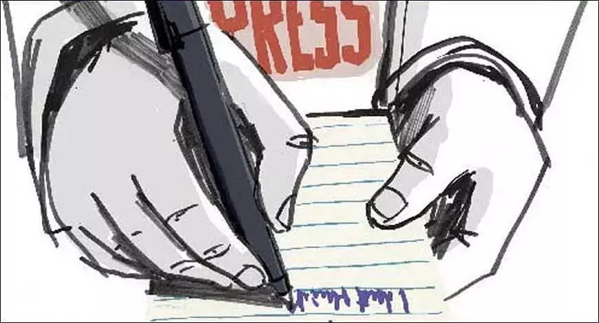 पत्रकार ने लिखी अंदर की हकीकत, तो थमा दिया गया तात्कालिक प्रभाव से सेवा समाप्ति का पत्र पत्रकार ने लिखी अंदर की हकीकत, तो थमा दिया गया तात्कालिक प्रभाव से सेवा समाप्ति का पत्र