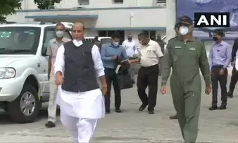 तीन दिवसीय दौरे के लिए रूस रवाना हुए रक्षा मंत्री राजनाथ सिंह, चीनी नेताओं से नहीं करेंगे मुलाकात तीन दिवसीय दौरे के लिए रूस रवाना हुए रक्षा मंत्री राजनाथ सिंह, चीनी नेताओं से नहीं करेंगे मुलाकात