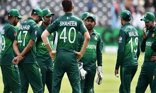 इंग्लैंड दौरे के लिए रवाना होने से पहले पाकिस्तान क्रिकेट टीम को लगा बहुत बड़ा झटका