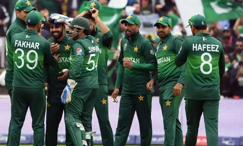 PAK के 10 क्रिकेटर कोरोना पॉजिटिव, PCB ने माना- हालात अच्छे नहीं PAK के 10 क्रिकेटर कोरोना पॉजिटिव, PCB ने माना- हालात अच्छे नहीं