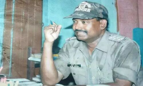 एनकाउंटर स्पेशलिस्ट पूर्व DSP ने घर पर गोली मारकर की आत्महत्या, पडोसी पर केस दर्ज एनकाउंटर स्पेशलिस्ट पूर्व DSP ने घर पर गोली मारकर की आत्महत्या, पडोसी पर केस दर्ज