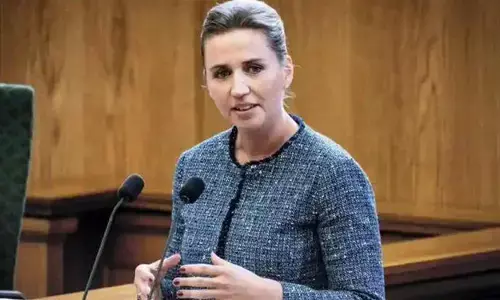 चौथी बार टली इस देश की प्रधानमंत्री की शादी चौथी बार टली इस देश की प्रधानमंत्री की शादी