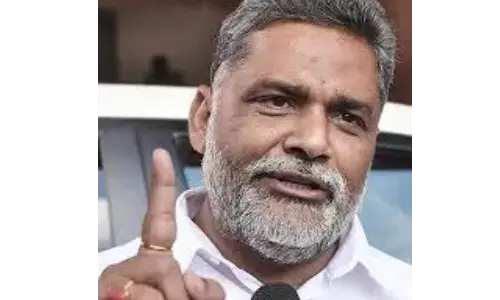 मोदी के आत्मनिर्भर ऐलान के बाद डीजल पेट्रोल हुए आत्मनिर्भर, खुद बढ़ा लेते है अपने दाम - पप्पू यादव मोदी के आत्मनिर्भर ऐलान के बाद डीजल पेट्रोल हुए आत्मनिर्भर, खुद बढ़ा लेते है अपने दाम - पप्पू यादव