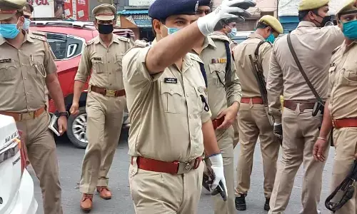 आईपीएस कलानिधि नैथानी बोले, जिन चिरागों को हवाओं का कोई खौफ नहीं, उन चिरागों को हवाओं से बचाया जाए आईपीएस कलानिधि नैथानी बोले, जिन चिरागों को हवाओं का कोई खौफ नहीं, उन चिरागों को हवाओं से बचाया जाए
