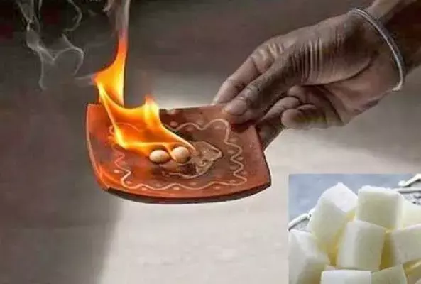 घर में कपूर जलाने से होता है यह अद्भुत लाभ