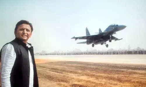 भाजपा सरकार का यह कदम प्रदेश के हितों तथा जनता के साथ विश्वासघात है - अखिलेश यादव भाजपा सरकार का यह कदम प्रदेश के हितों तथा जनता के साथ विश्वासघात है - अखिलेश यादव