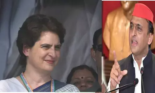 बीजेपी को घेरने में सपा-बसपा पर भारी पड़ रहीं प्रियंका गांधी! बीजेपी को घेरने में सपा-बसपा पर भारी पड़ रहीं प्रियंका गांधी!